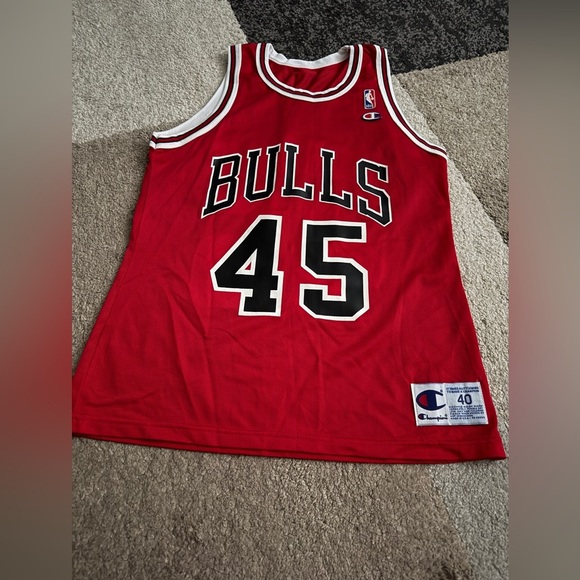 Vintage Champion Bulls #45 Red Jersey - size 40 - Picture 1 of 4